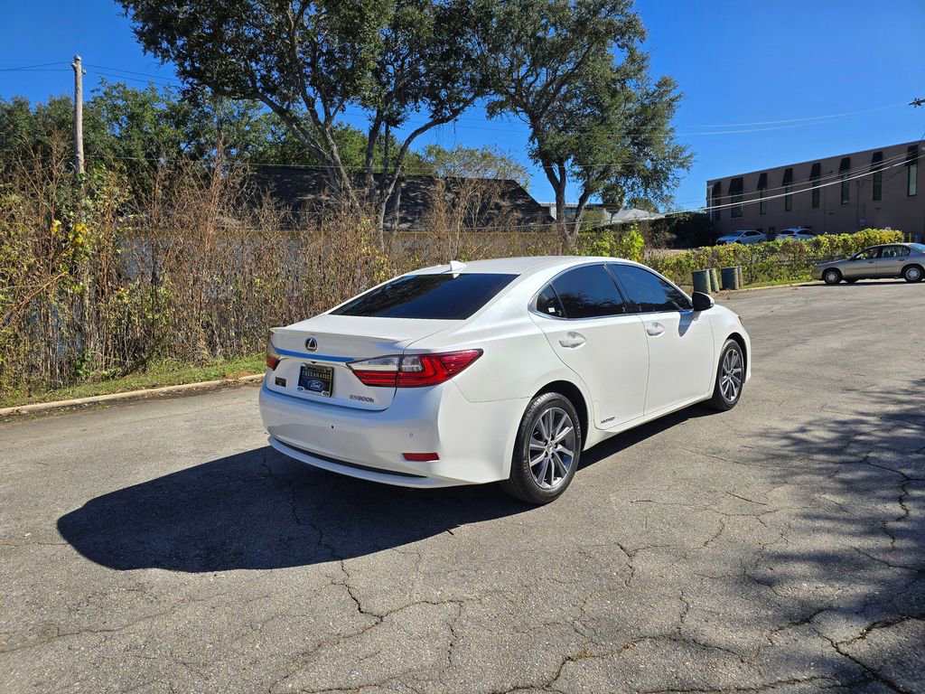 Used 2016 Lexus ES 300h image 6