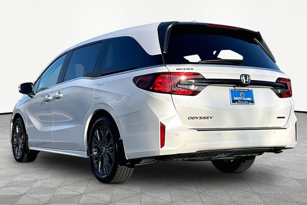 Used 2025 Honda Odyssey Touring image 5