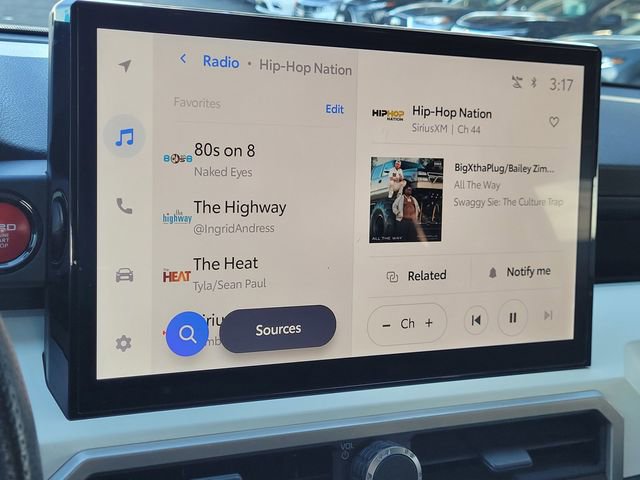 Used 2024 Toyota Tacoma TRD Off-Road image 9