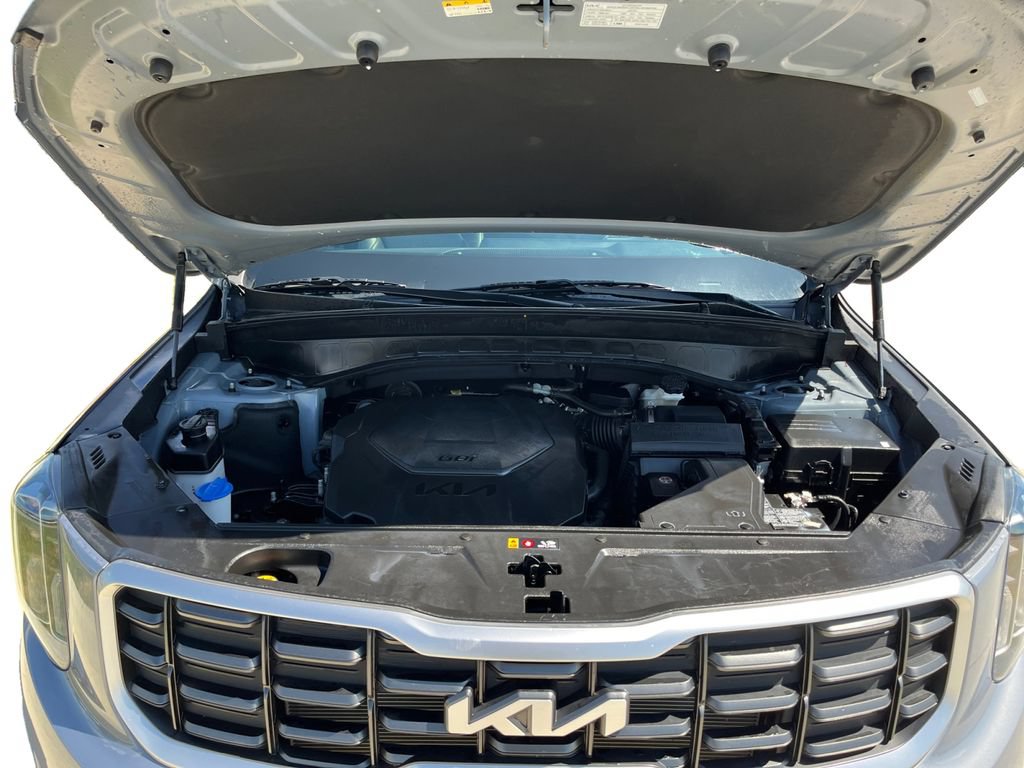 Used 2025 Kia Telluride S AWD/4WD image 32