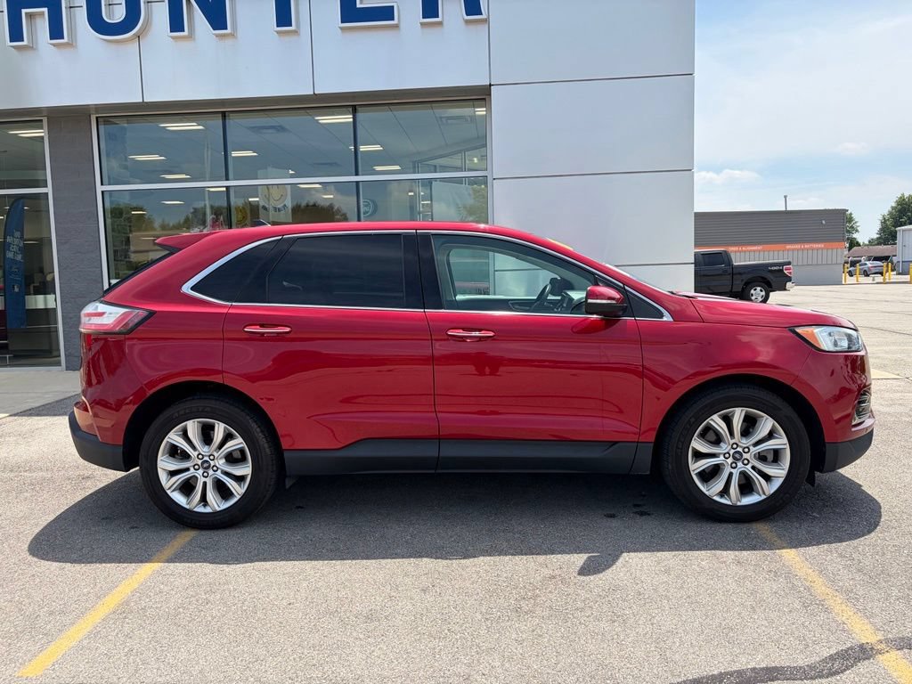 Used 2021 Ford Edge Titanium AWD/4WD image 12