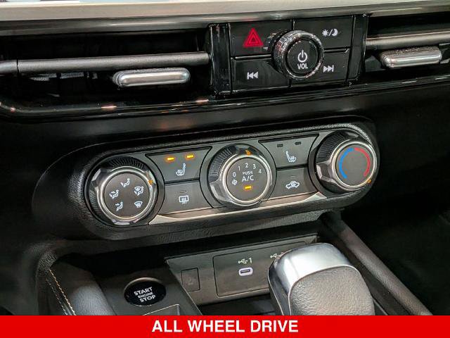 Certified 2025 Nissan Kicks SV w/ SV Premium Package AWD/4WD image 23