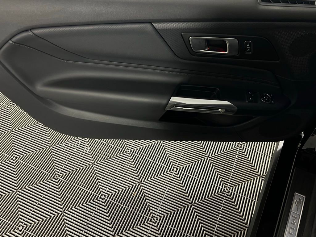 Used 2025 Ford Mustang Premium image 21