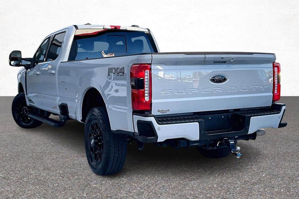 Used 2025 Ford F250 Lariat w/ Black Appearance Package image 5