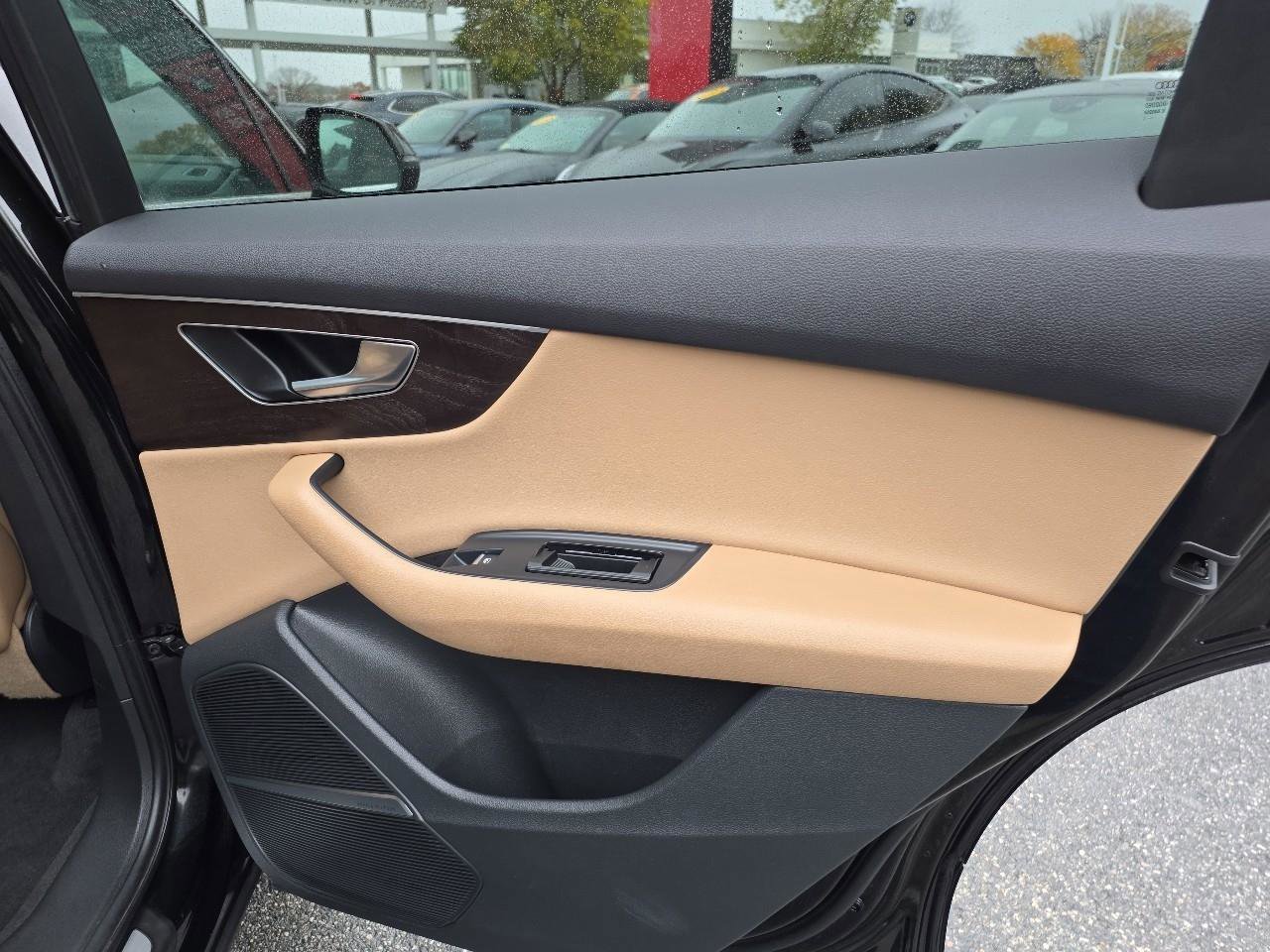 Used 2022 Audi Q7 2.0T Premium Plus w/ Premium Plus Package image 45