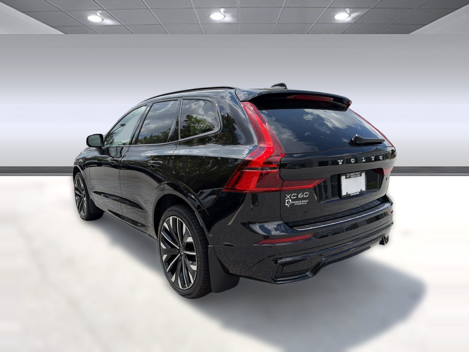 New 2026 Volvo XC60 B5 Ultra w/ Climate Package AWD/4WD image 3