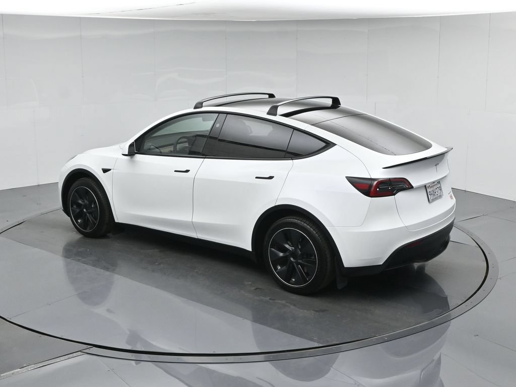 Used 2023 Tesla Model Y Long Range AWD/4WD image 39