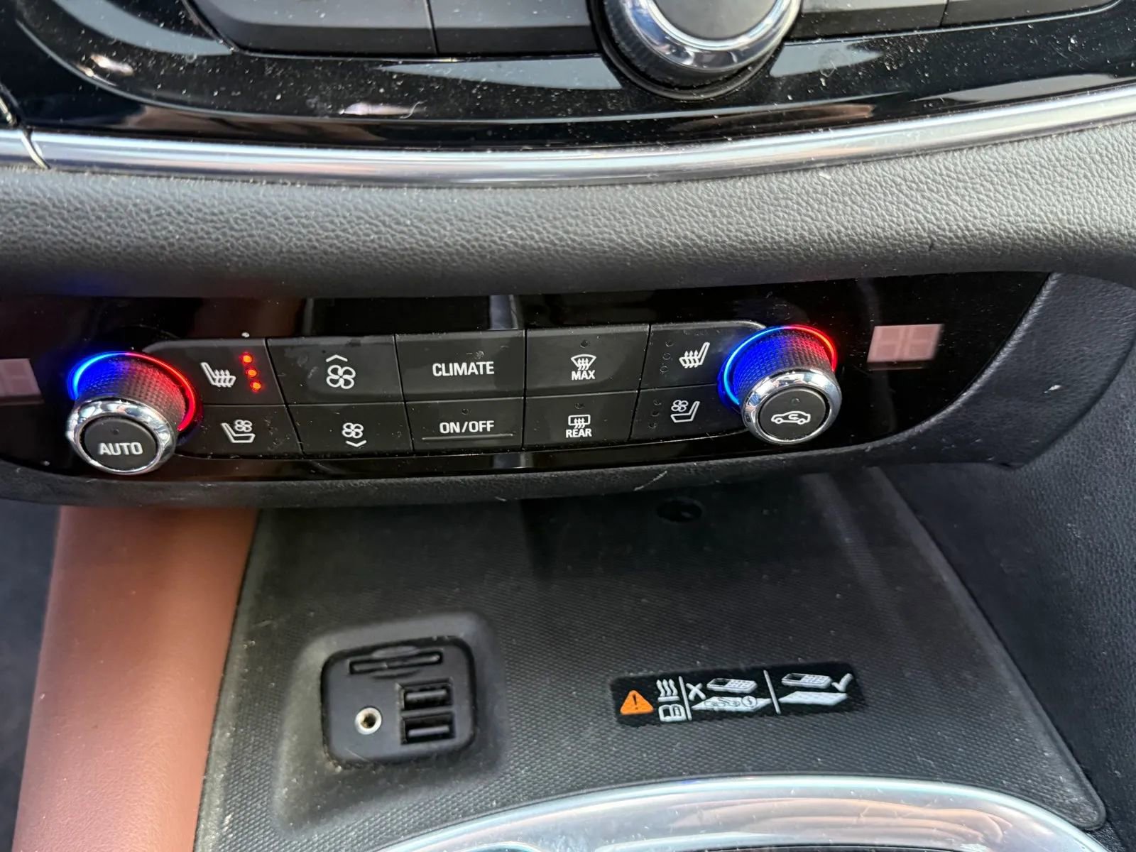 Used 2020 Buick Enclave Avenir w/ Avenir Technology Package image 24