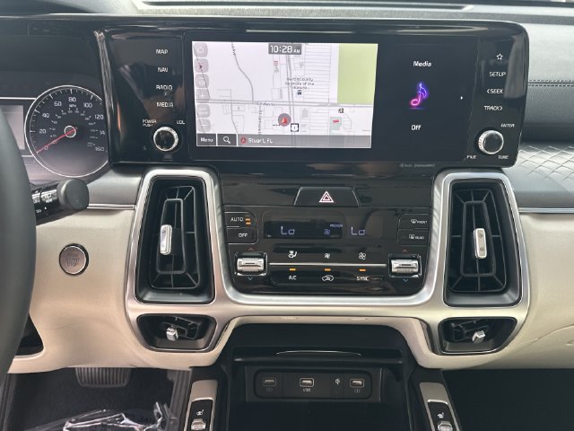 Certified 2023 Kia Sorento S w/ Panoramic Sunroof Package FWD image 19