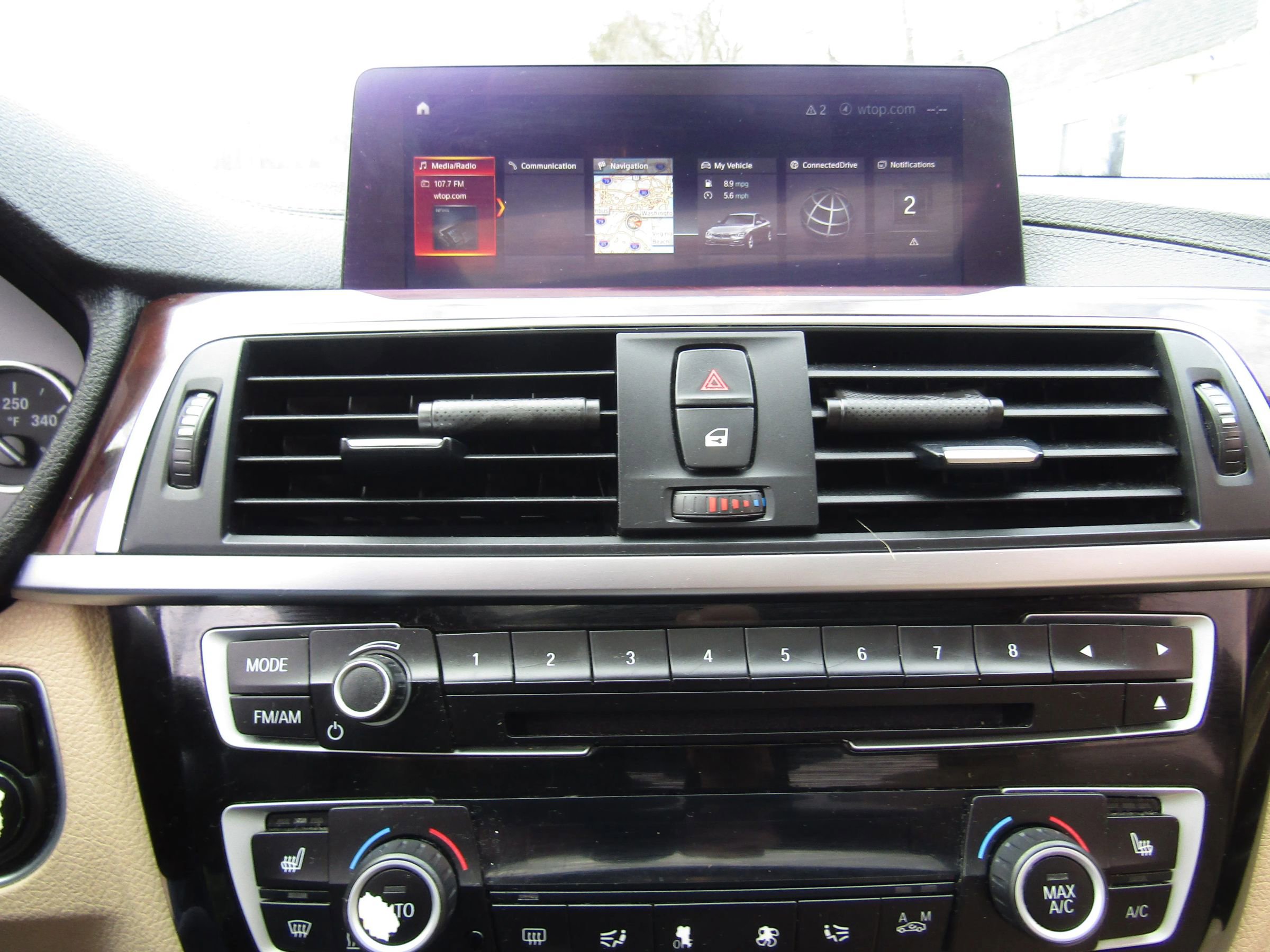 Used 2018 BMW 330i xDrive Sedan w/ Premium Package image 26