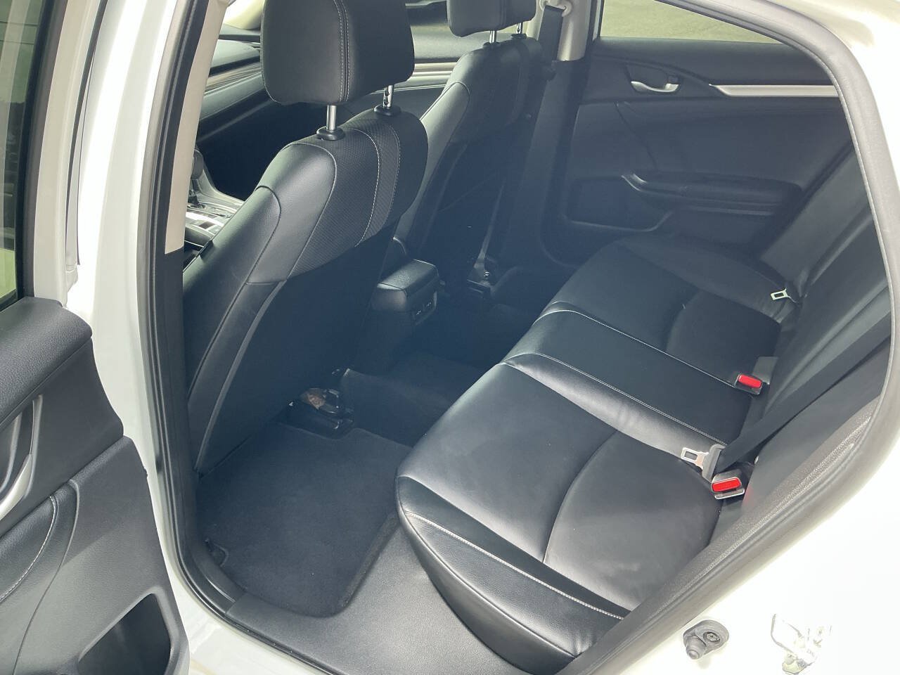 Used 2019 Honda Civic Touring image 25