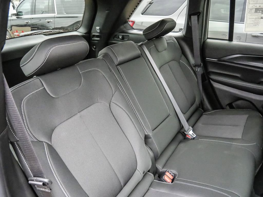 New 2026 Jeep Grand Cherokee Laredo X AWD/4WD image 18