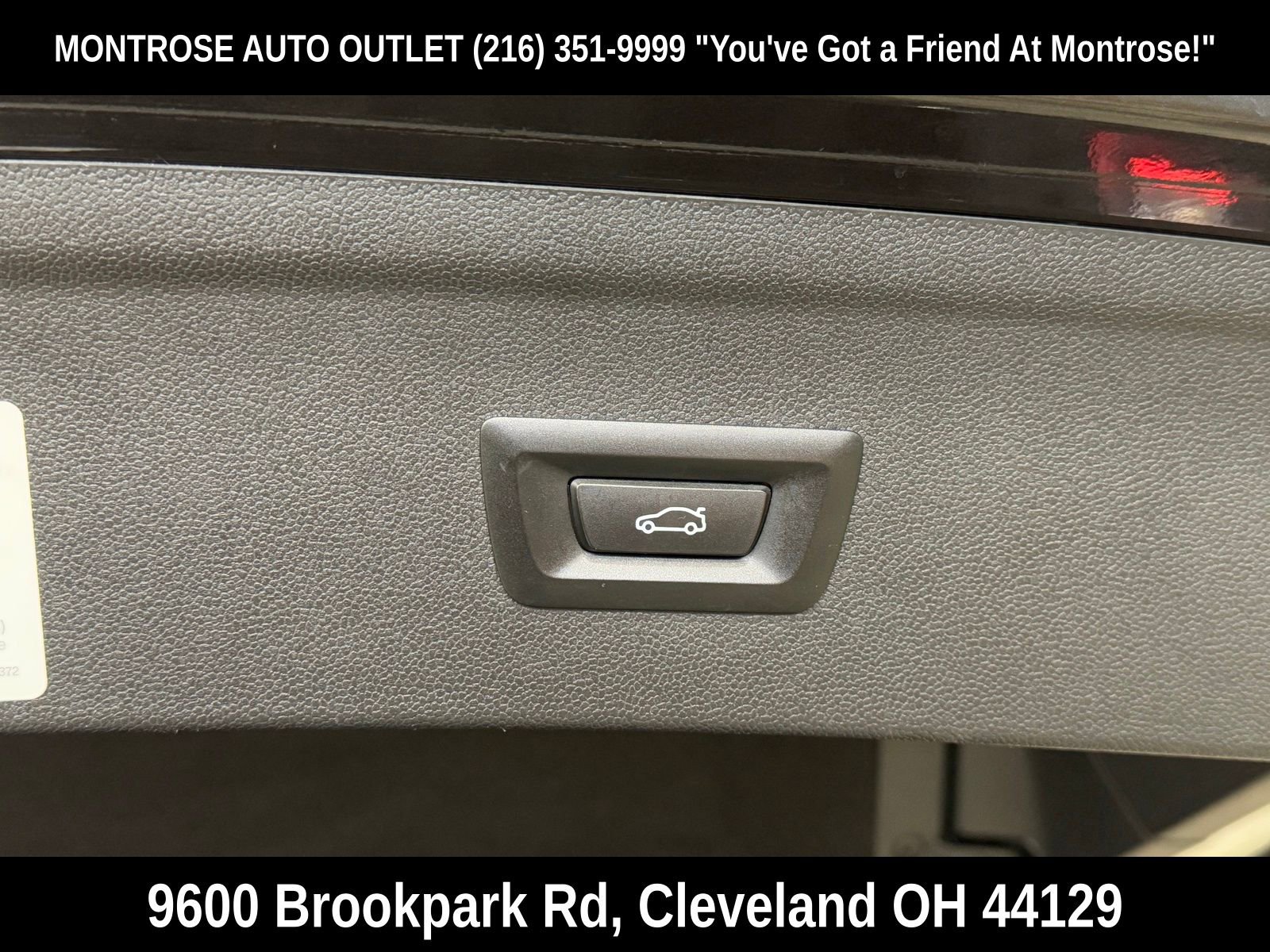 Used 2022 BMW iX xDrive50 w/ Convenience Package image 44