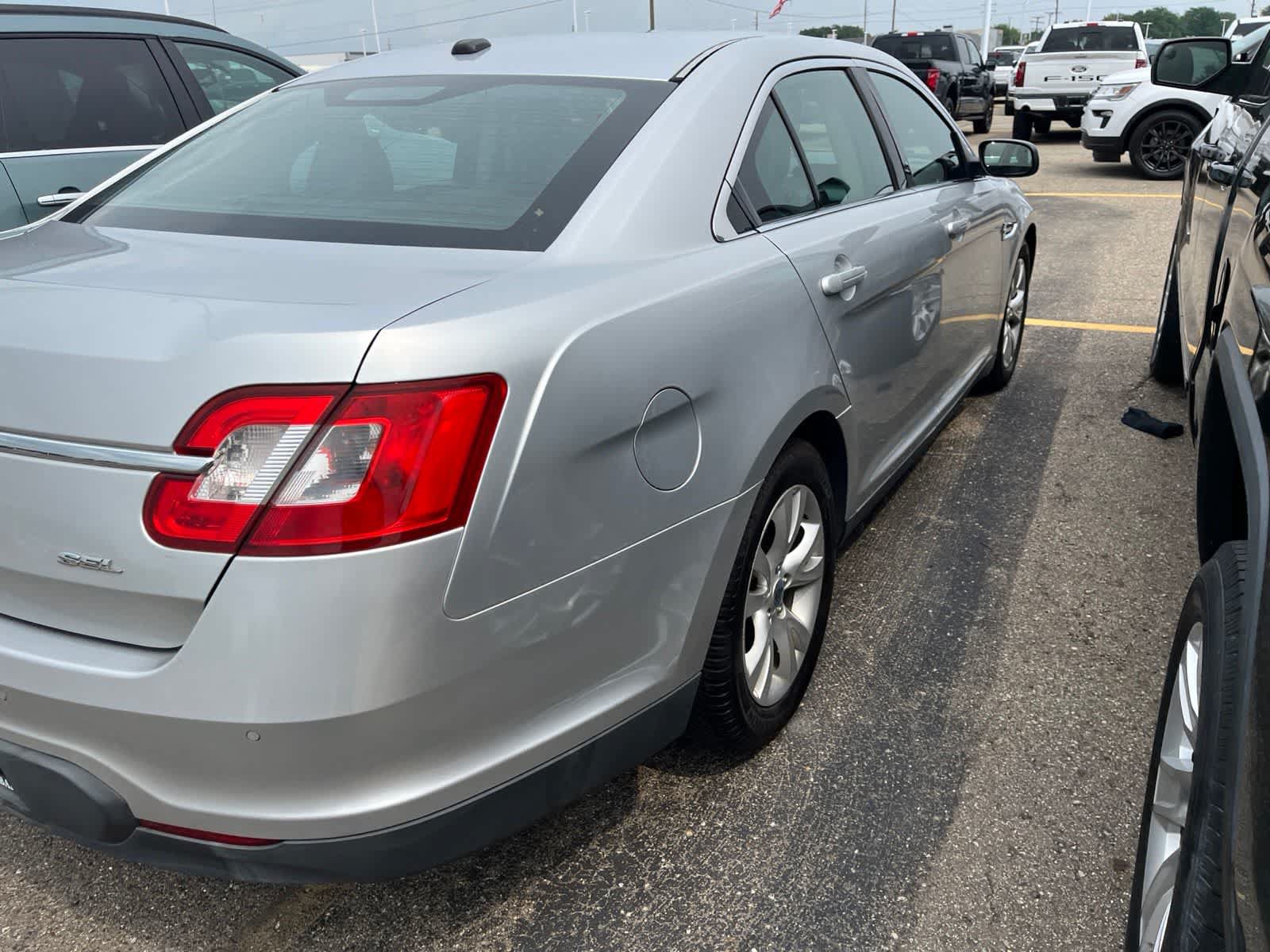 Used 2011 Ford Taurus SEL w/ 201A Rapid Spec Order Code FWD image 14