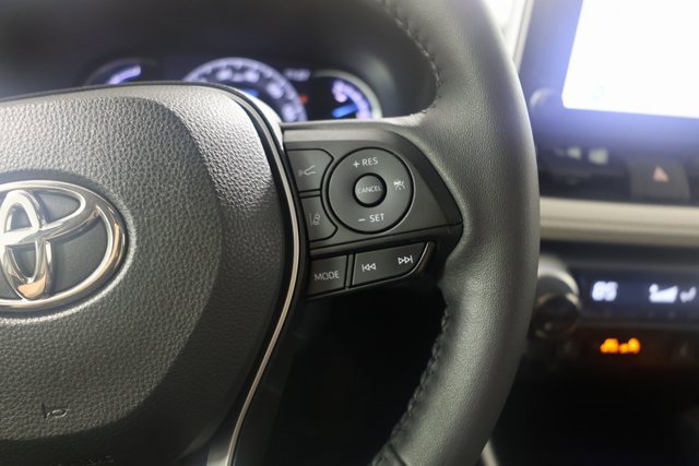 Used 2023 Toyota RAV4 XLE image 19