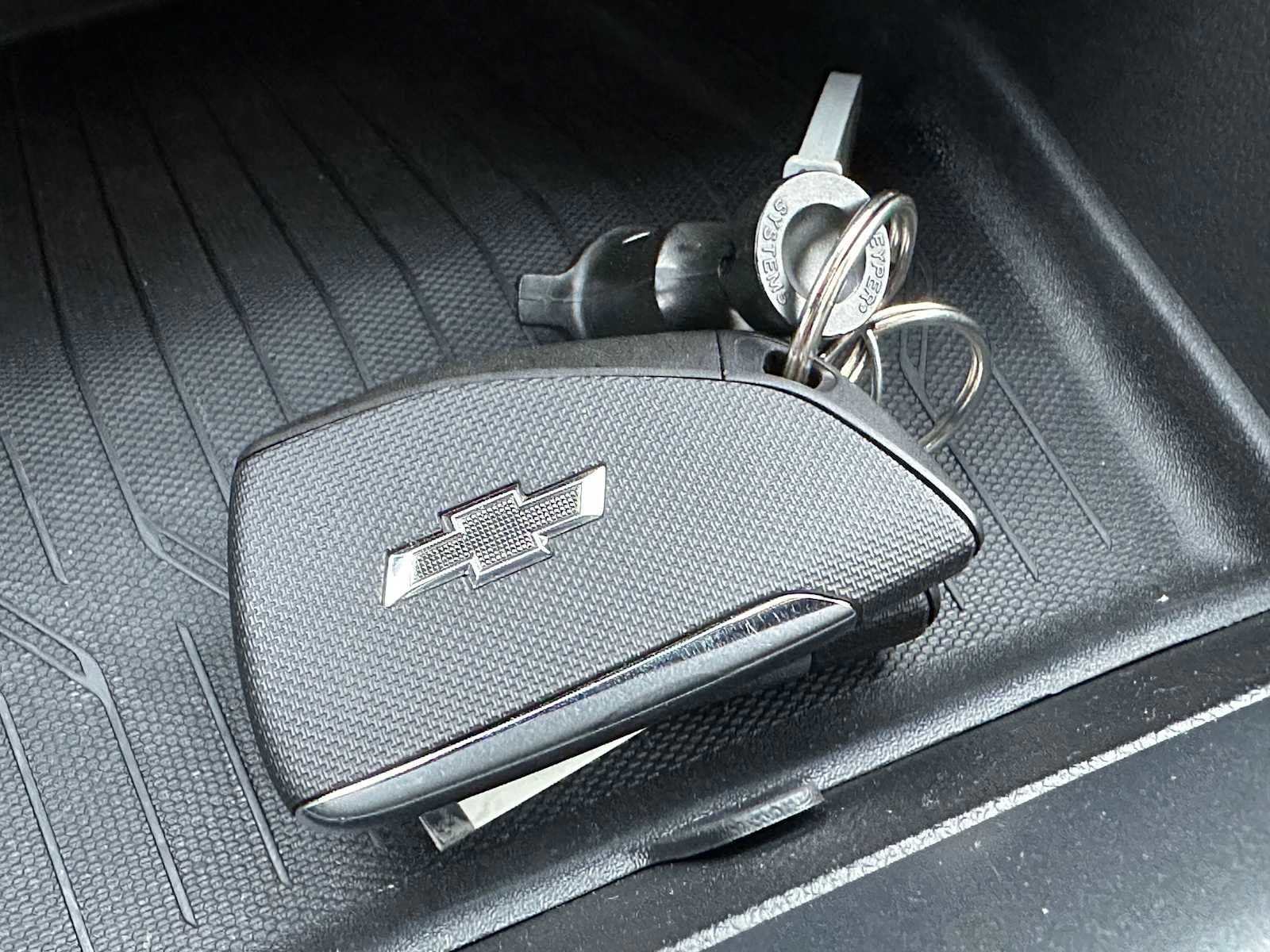 Used 2024 Chevrolet Equinox EV RS image 36