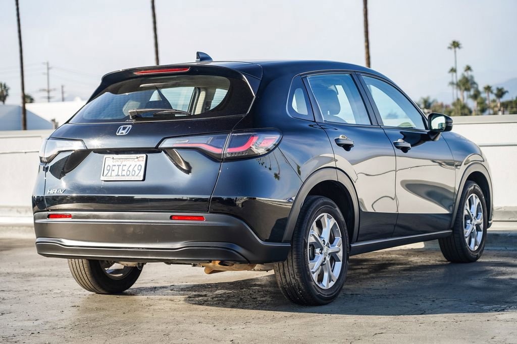 Used 2023 Honda HR-V LX image 9