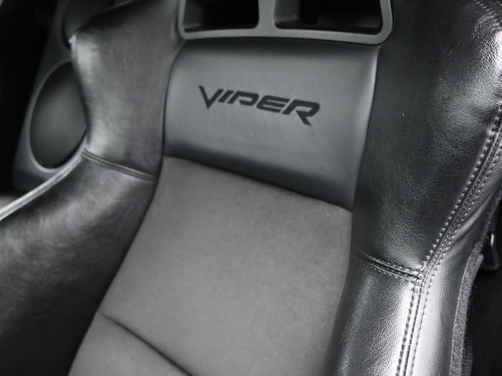 Used 2006 Dodge Viper SRT-10 image 9