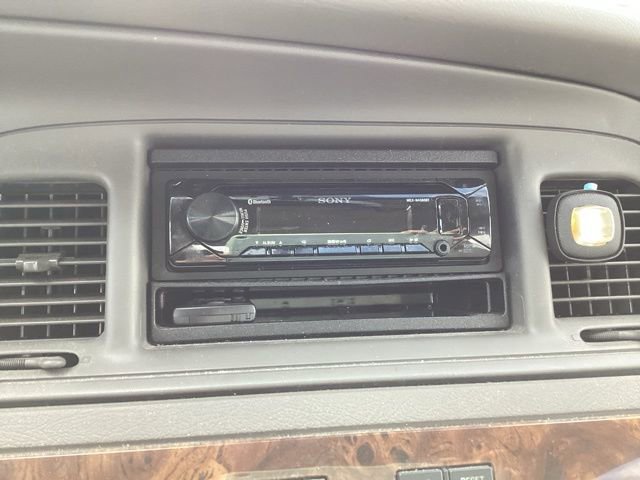 Used 2010 Mercury Grand Marquis LS image 29