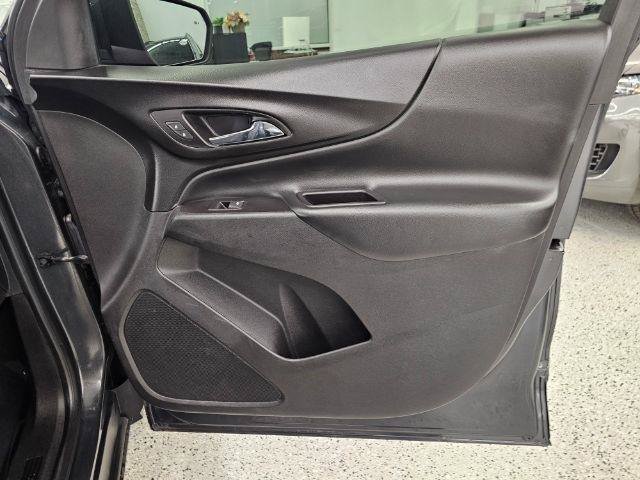 Used 2018 Chevrolet Equinox LT FWD image 34