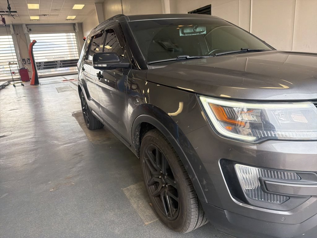Used 2016 Ford Explorer Sport w/ Equipment Group 401A AWD/4WD image 1