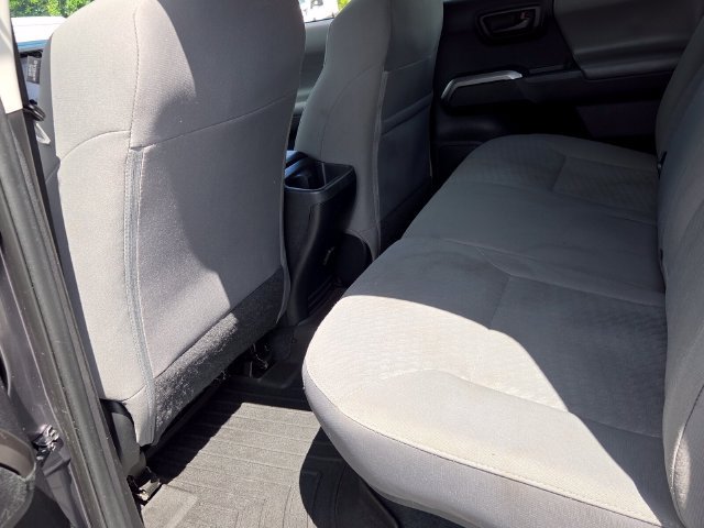 Used 2021 Toyota Tacoma SR5 AWD/4WD image 15
