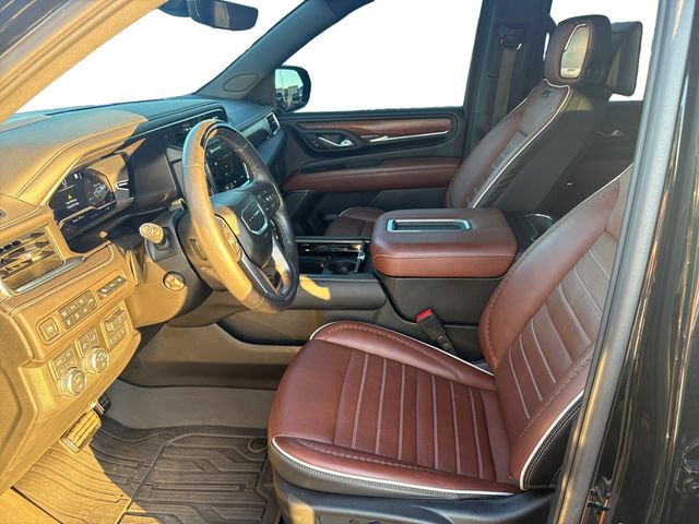Used 2024 GMC Yukon Denali Ultimate AWD/4WD image 11