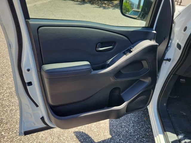 Used 2023 Nissan Frontier S w/ Technology Package image 8