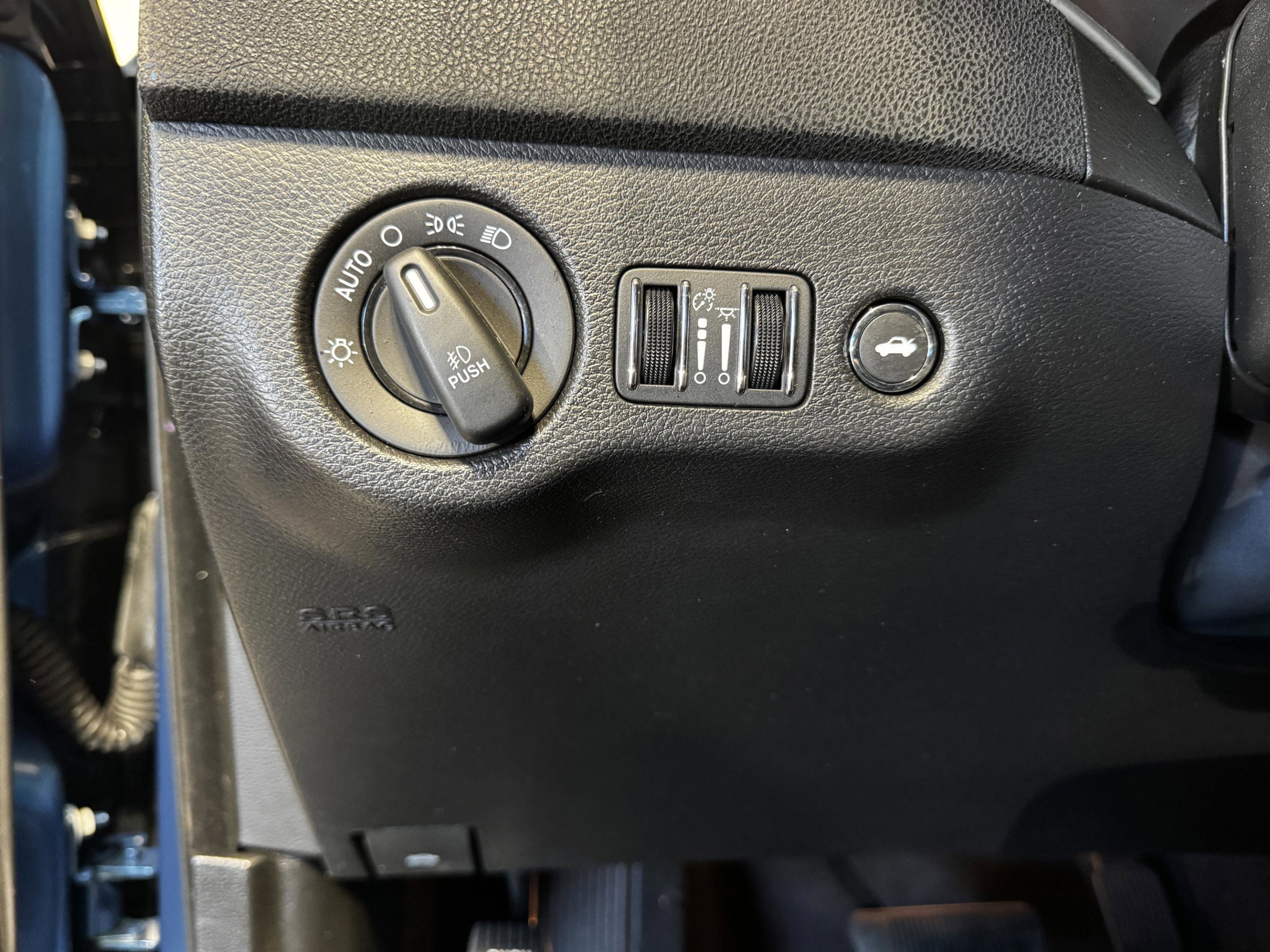 Used 2022 Dodge Charger SXT w/ Driver Convenience Group image 21