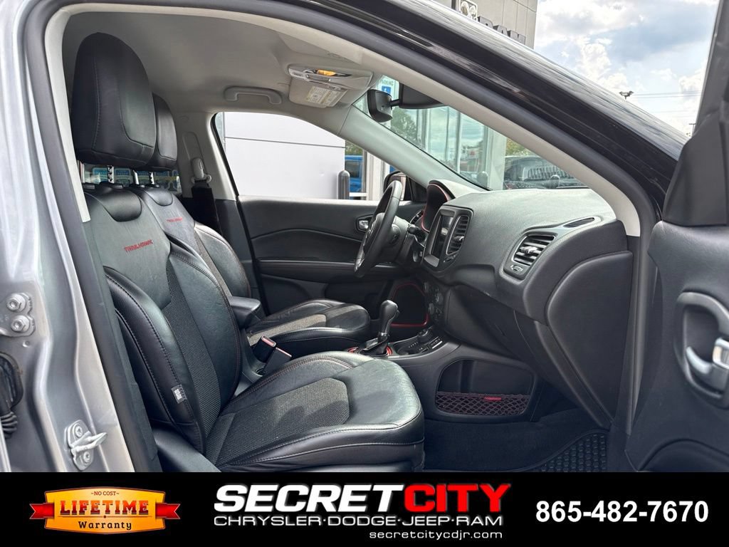 Used 2021 Jeep Compass Trailhawk AWD/4WD image 11