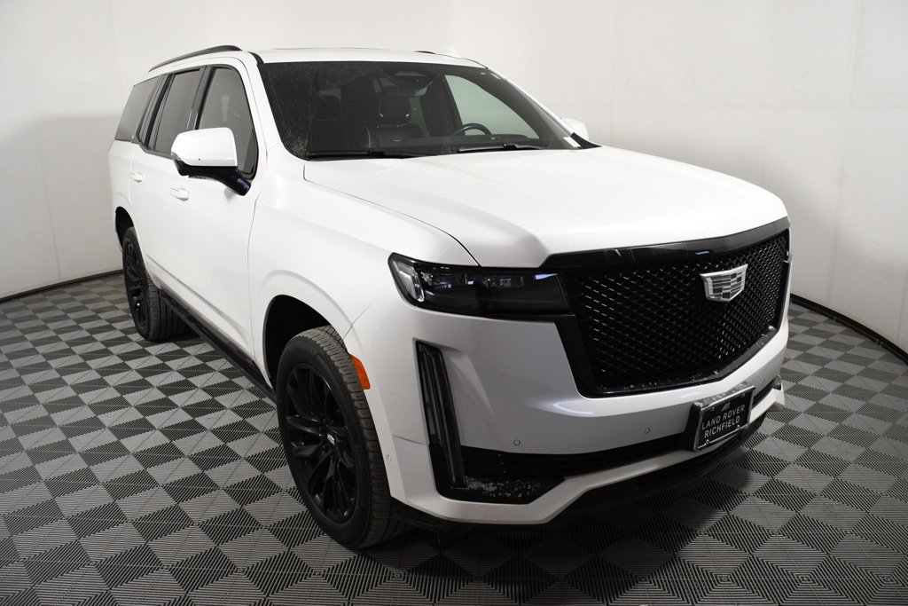 Used 2023 Cadillac Escalade Sport w/ LPO, ONYX Package image 9