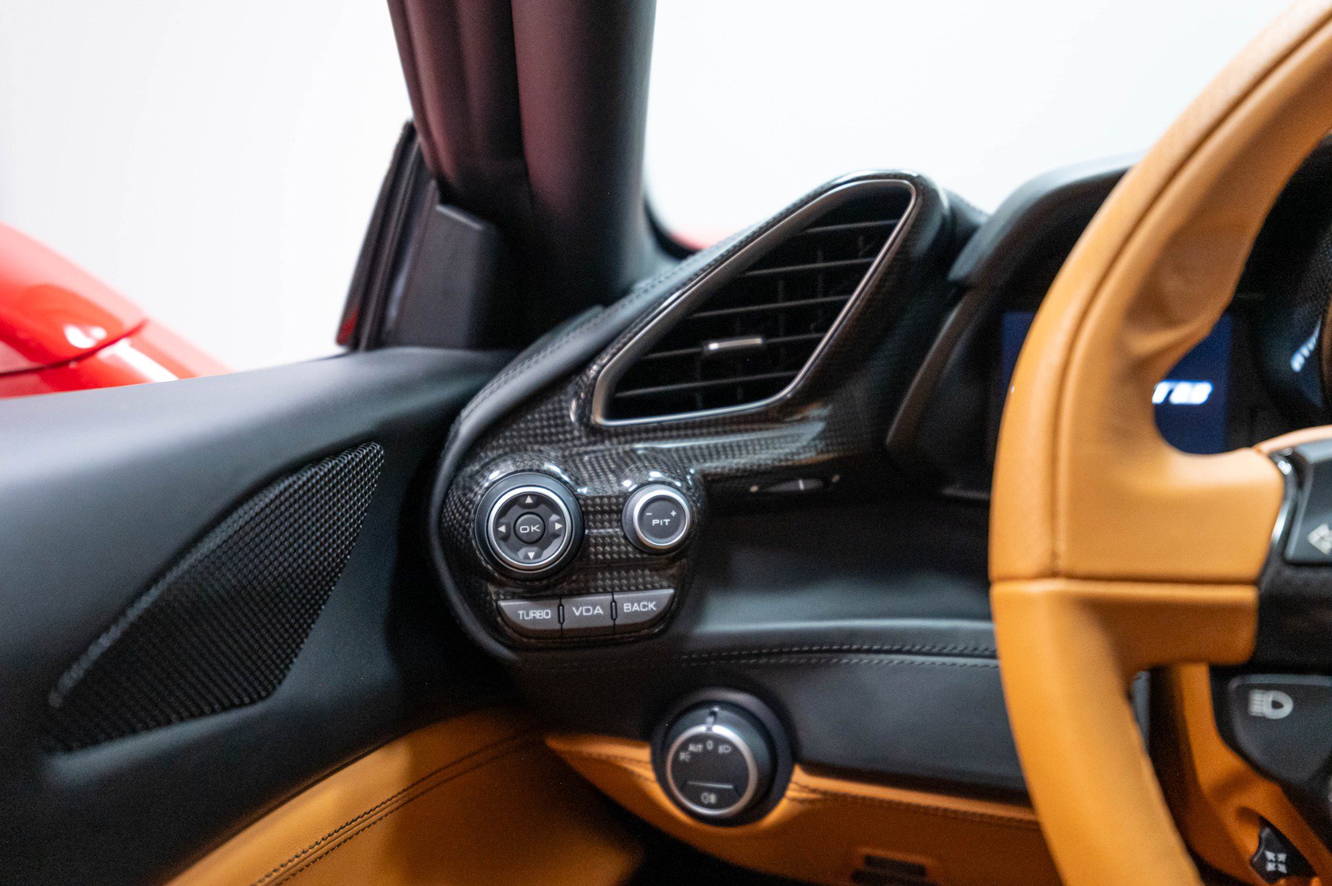 Used 2016 Ferrari 488 GTB RWD image 16