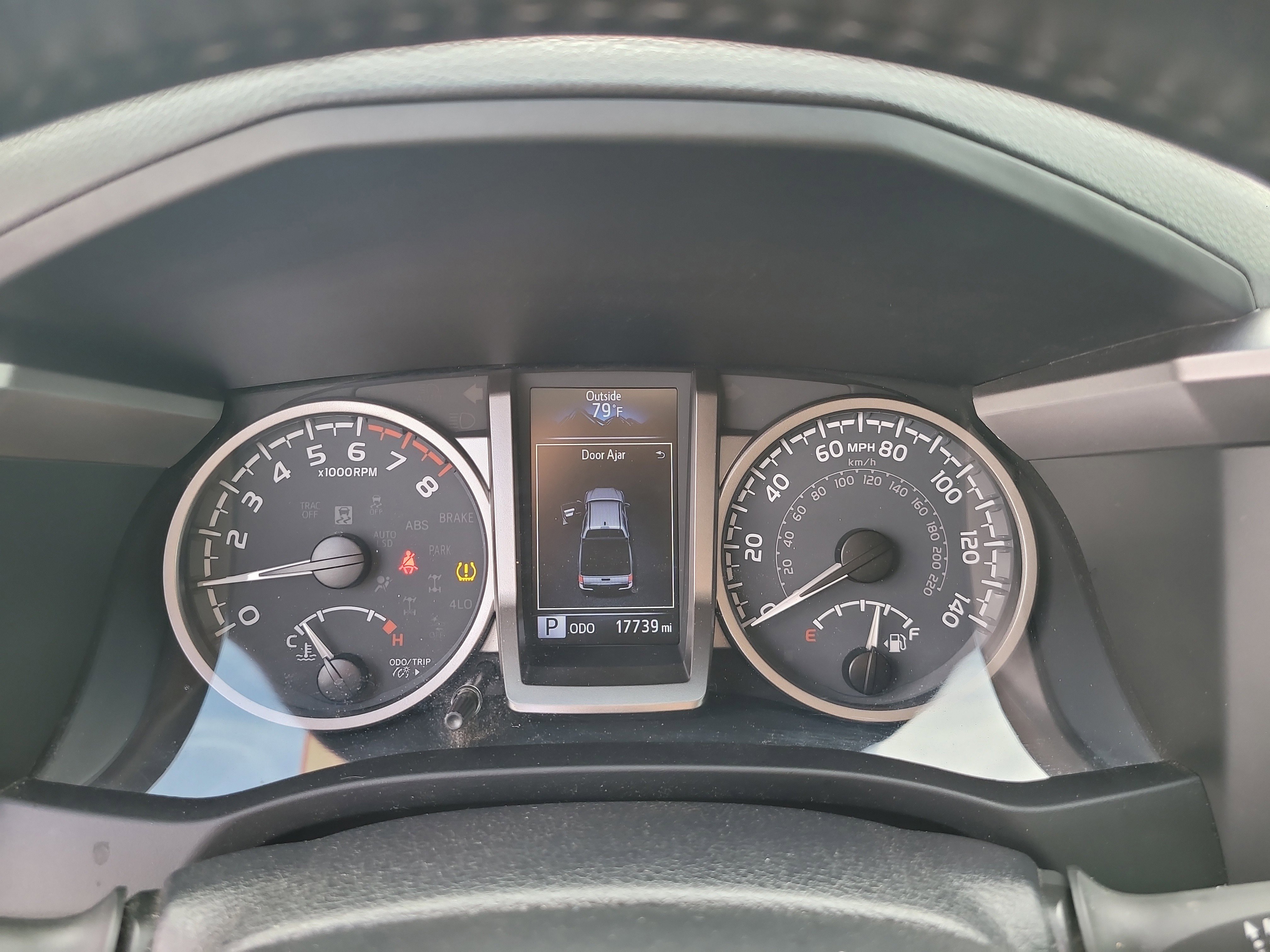 Used 2021 Toyota Tacoma SR5 AWD/4WD image 30