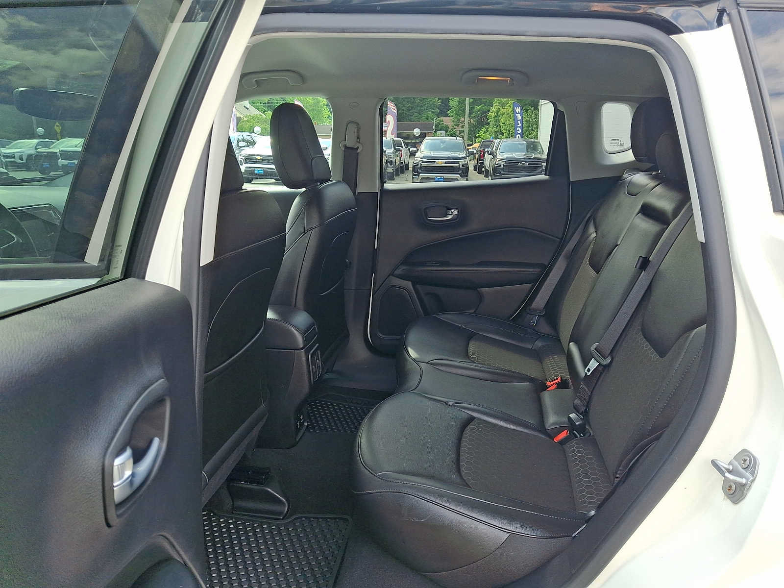 Used 2021 Jeep Compass Latitude AWD/4WD image 10