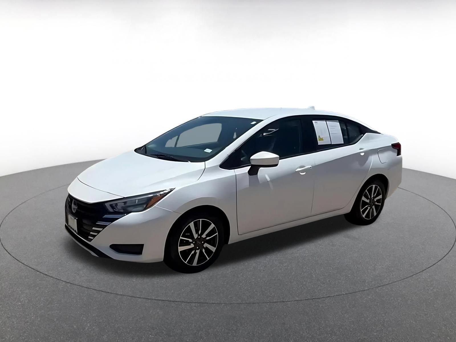 Used 2025 Nissan Versa SV FWD image 8