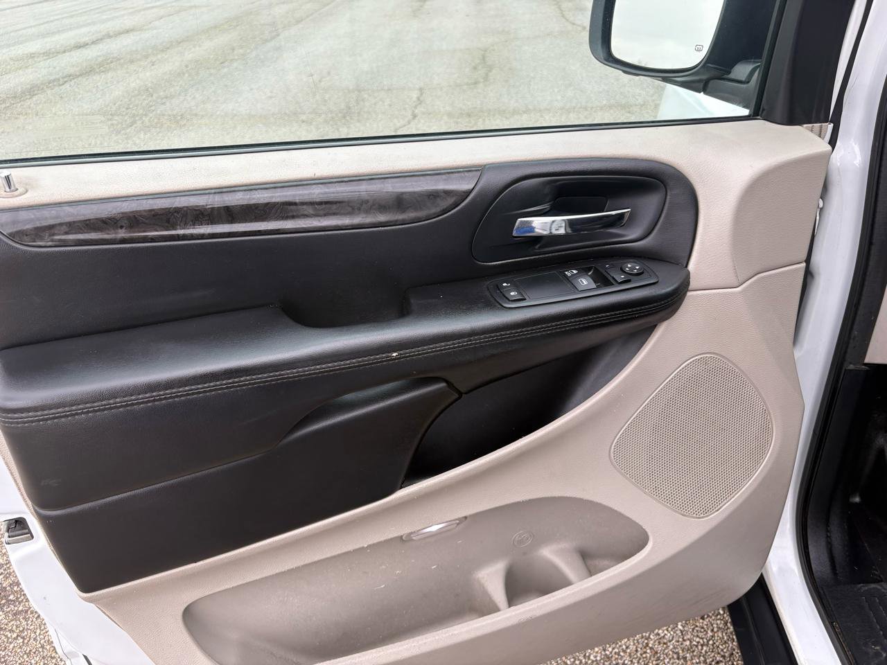 Used 2013 RAM C/V Tradesman image 17