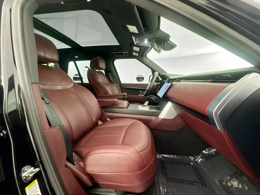 Certified 2025 Land Rover Range Rover SE AWD/4WD image 27
