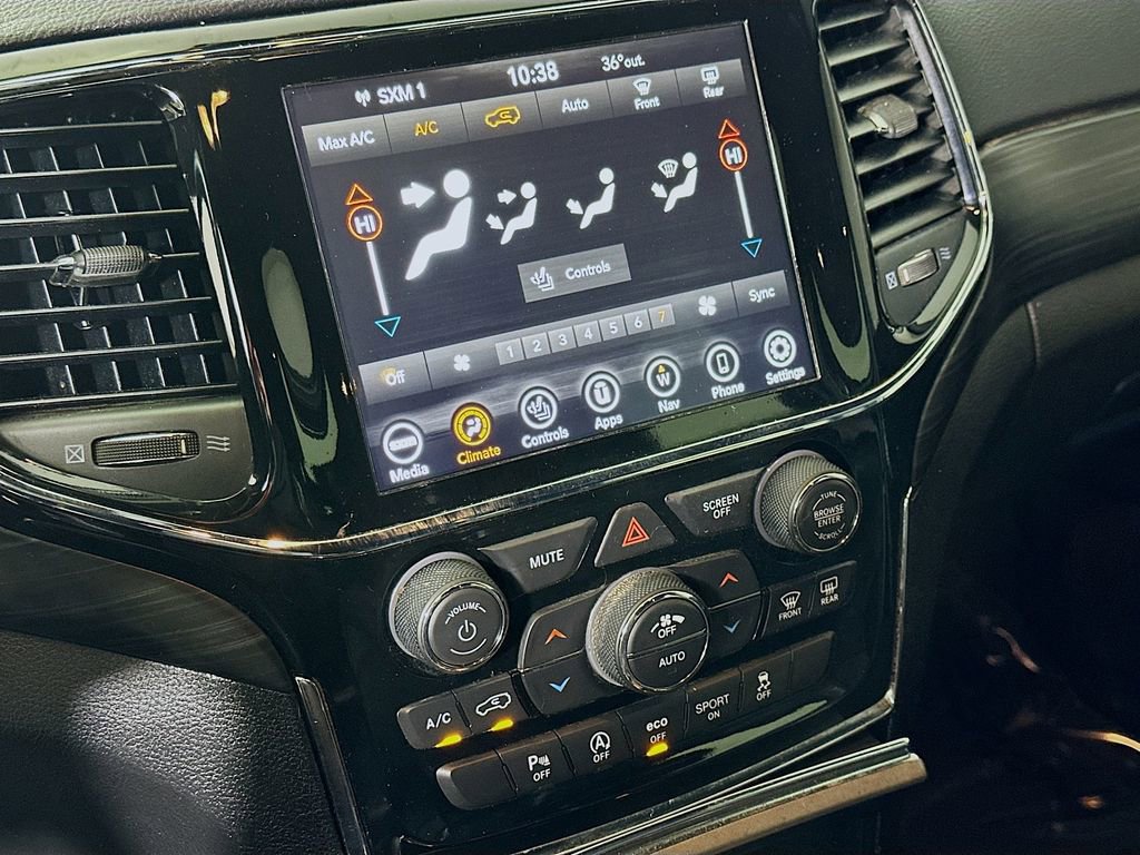 Used 2020 Jeep Grand Cherokee Altitude image 26