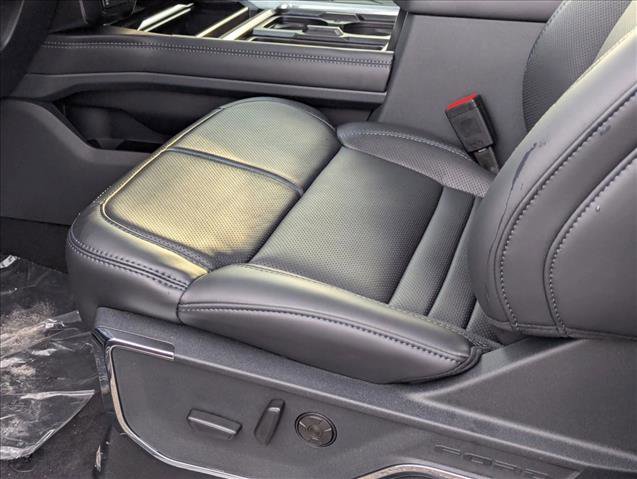 New 2026 Ford F250 Platinum image 4