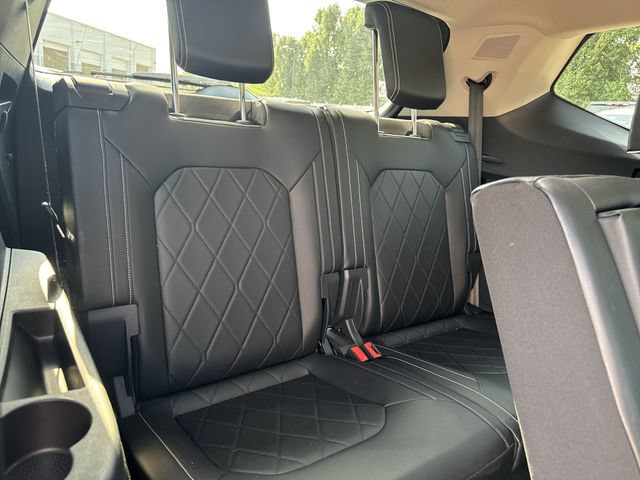 Used 2024 Volkswagen Atlas SEL Premium R-Line AWD/4WD image 26