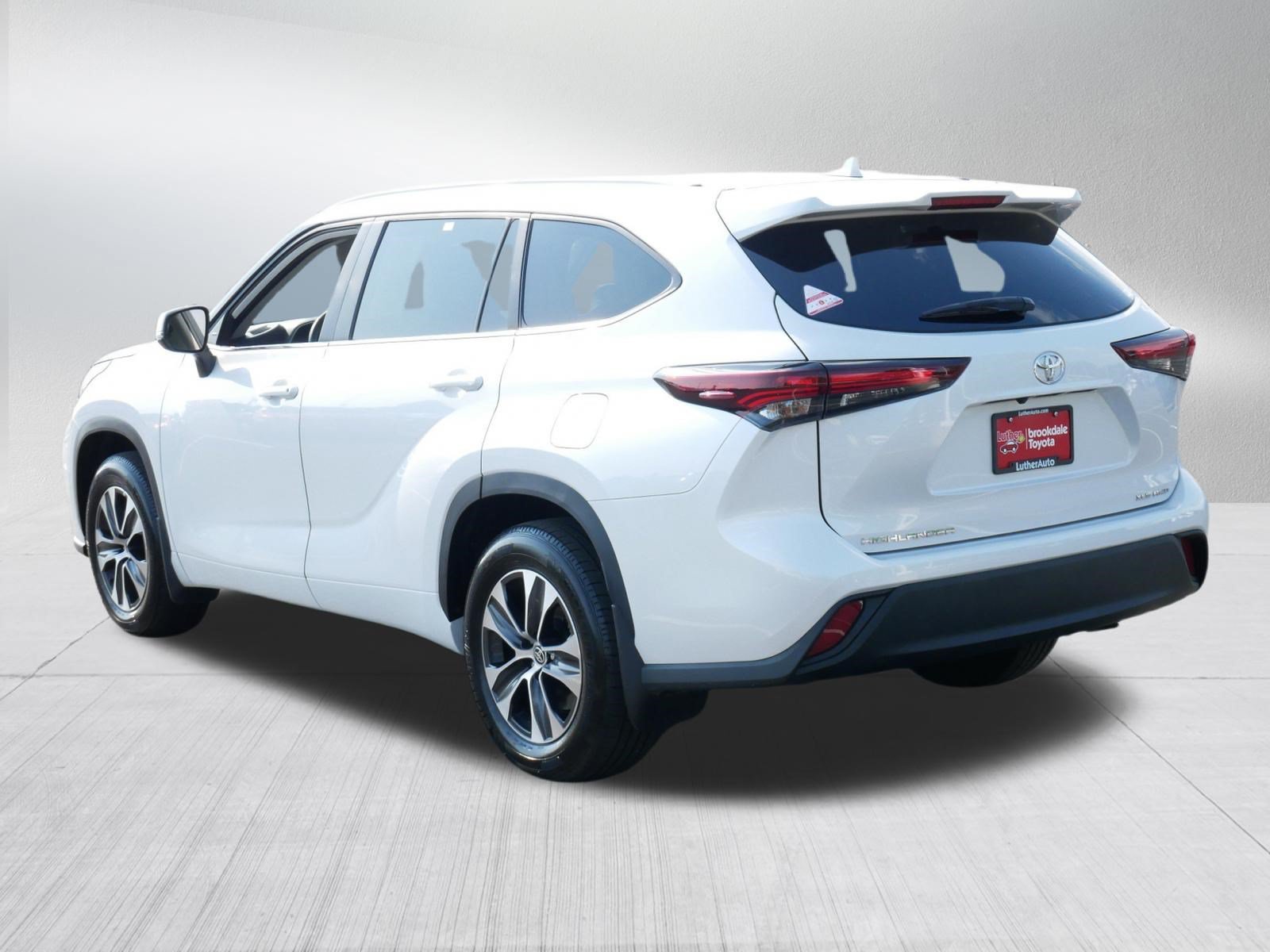 Certified 2026 Toyota Highlander XLE AWD/4WD image 5