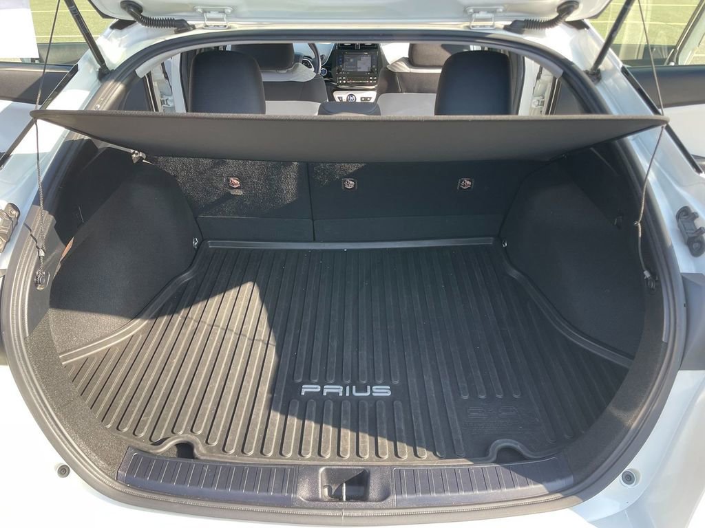 Used 2018 Toyota Prius Three image 25