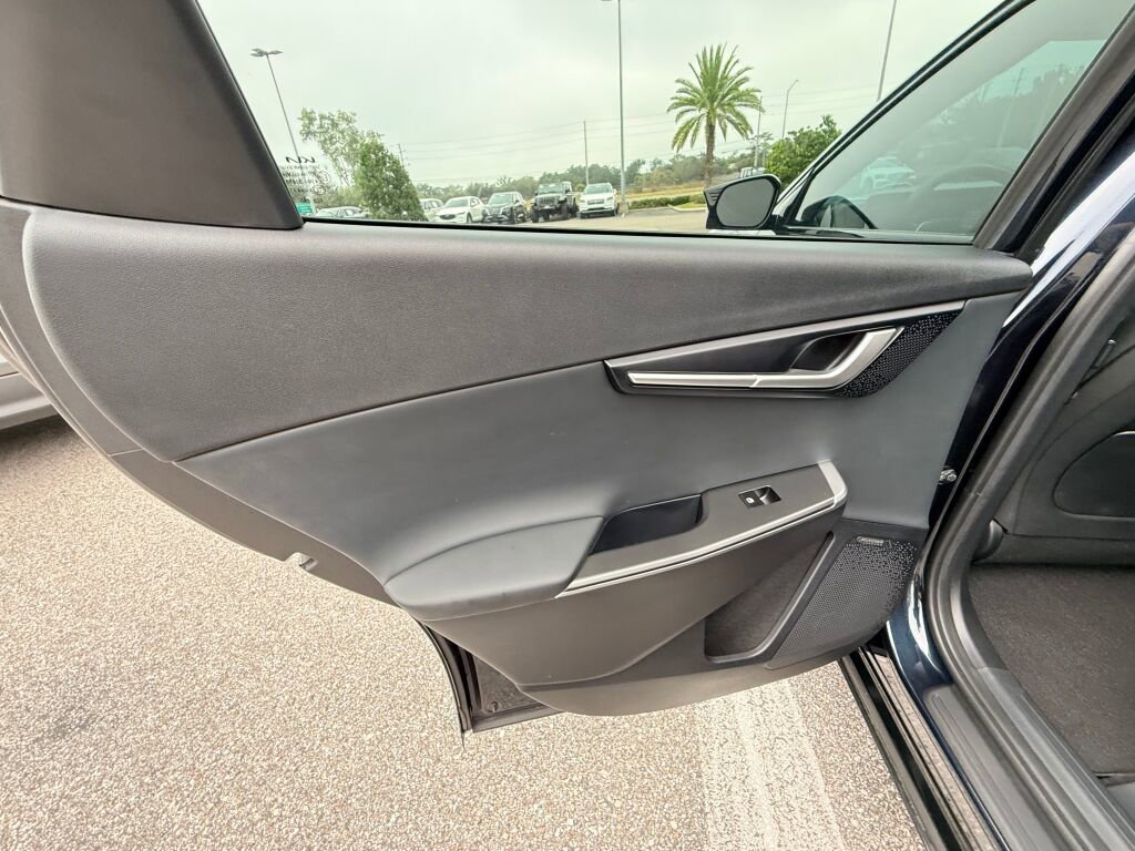 Used 2024 Kia EV6 Wind image 17