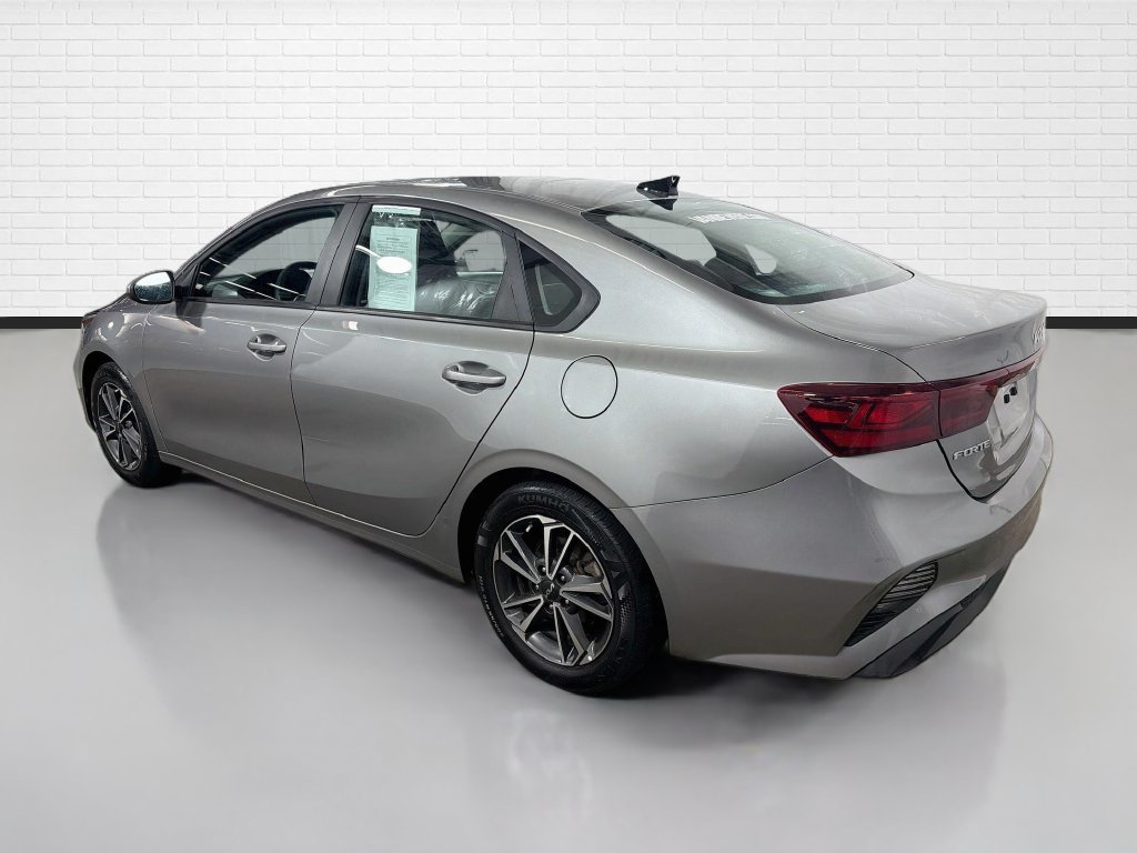 Used 2022 Kia Forte LXS FWD image 7