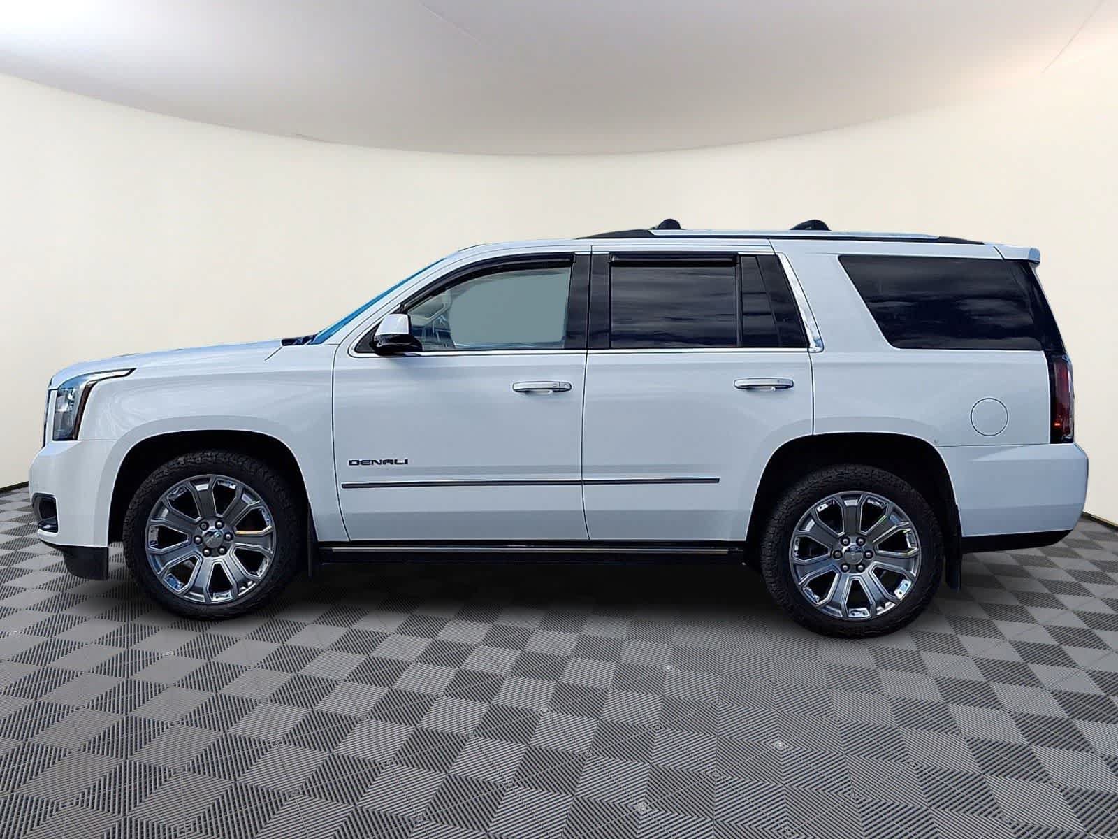 Used 2016 GMC Yukon Denali w/ Open Road Package AWD/4WD image 8