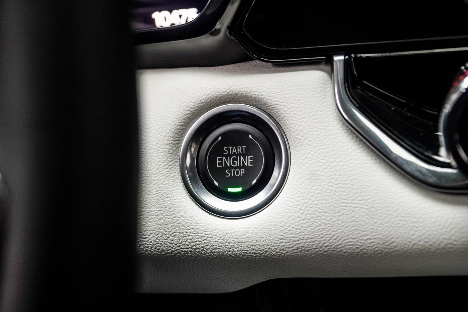 Used 2024 GMC Canyon AT4X image 20
