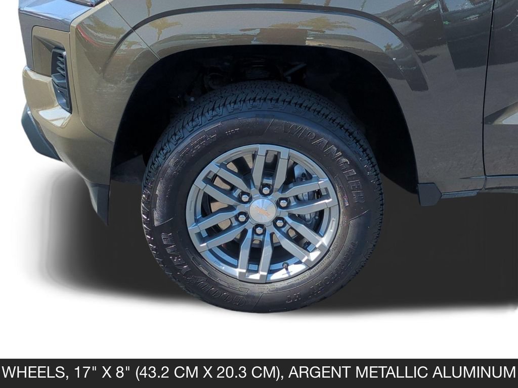 Used 2024 Chevrolet Colorado LT w/ LT Convenience Package II RWD image 11