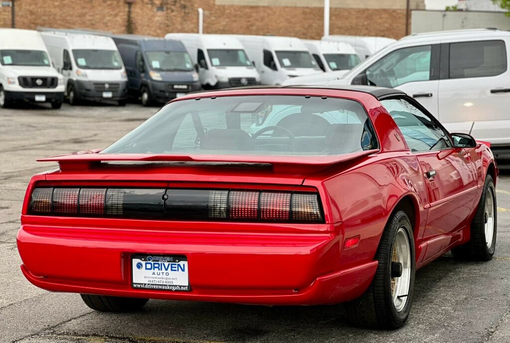 Used 1991 Pontiac Firebird Trans Am RWD image 5
