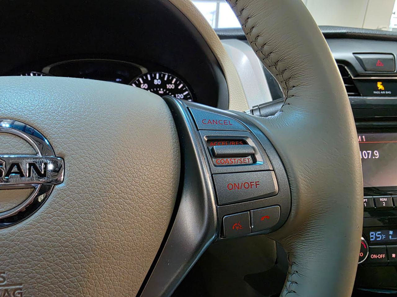 Used 2014 Nissan Altima 2.5 SV w/ Convenience Package FWD image 29
