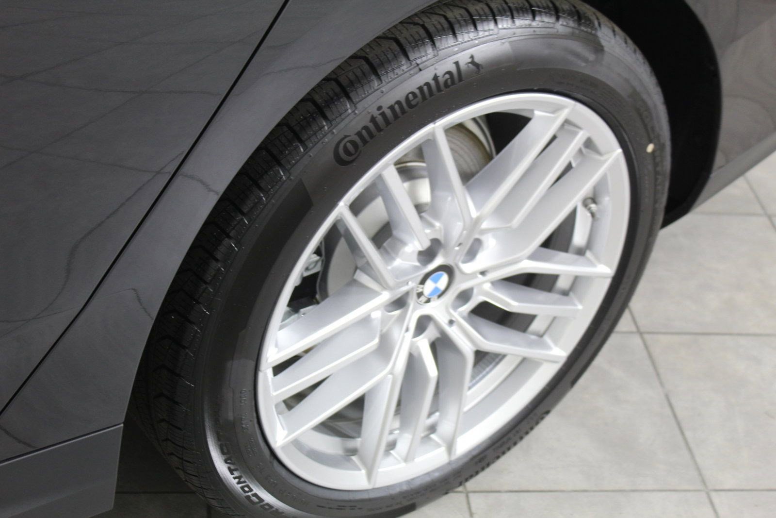 Used 2025 BMW 530i w/ Premium Package image 23